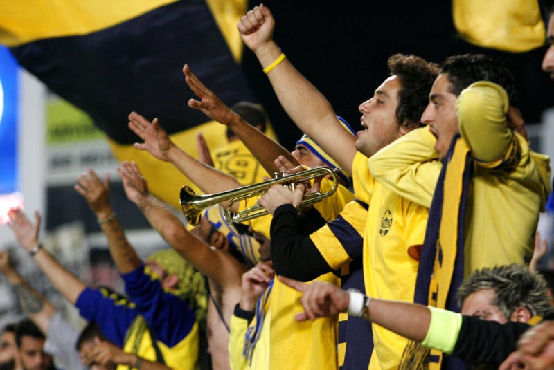 Σοκ στη Λεμεσό! Έφοδος οπαδών της ΑΕΛ στο σωματείο του Απόλλωνα! 