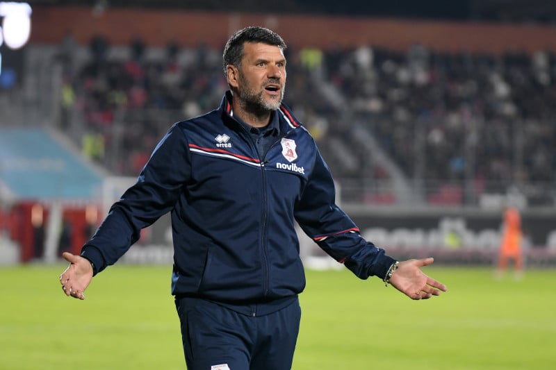 Μόλις έσκασε απόλυση προπονητή από τη Super League!