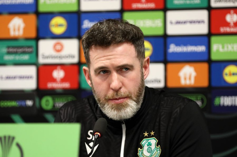 Αποθέωσε ΑΕΚ ο προπονητής της Σάμροκ - "Πρόκληση να παίξουμε στην έδρα της"