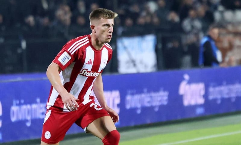 Πρόταση από Αγγλία αλλάζει την άμυνα του Ολυμπιακού - Στην αγορά για παίκτη