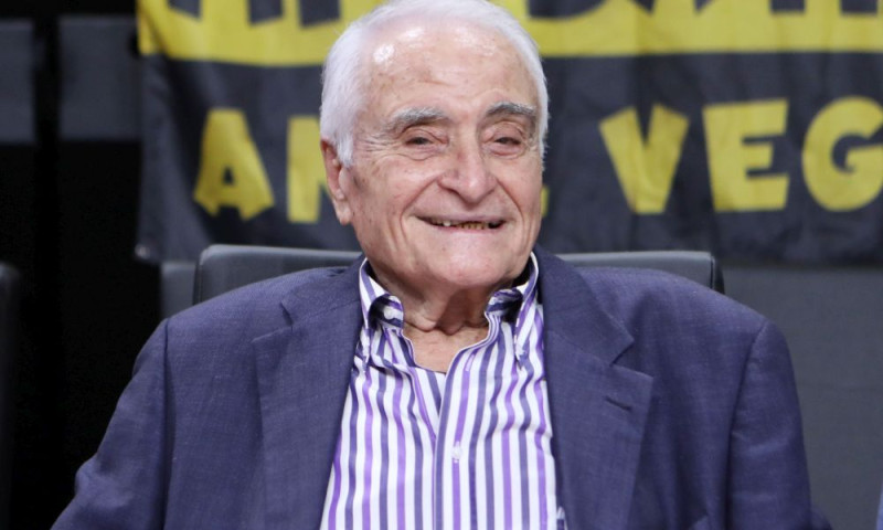 O Στράτος Γιδόπουλος