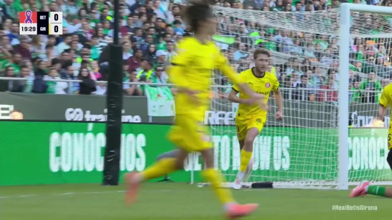 Ουναχί και Χιλ «έκρυψαν» την μπάλα στο γκολ της Χιρόνα (ΒΙΝΤΕΟ)