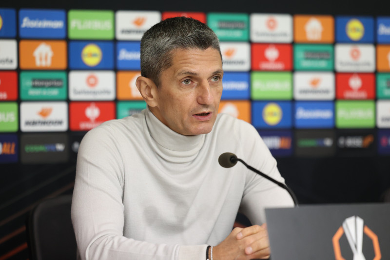 Αποκαλύψεις για τον Λουτσέσκου εκτός γηπέδου - Τι κάνει μετά τις ήττες