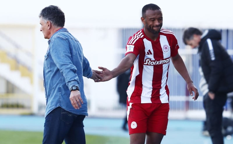 Ολυμπιακός: Τα λεφτά και η άλλη προϋπόθεση για να ανανεώσει ο Ελ Καμπί