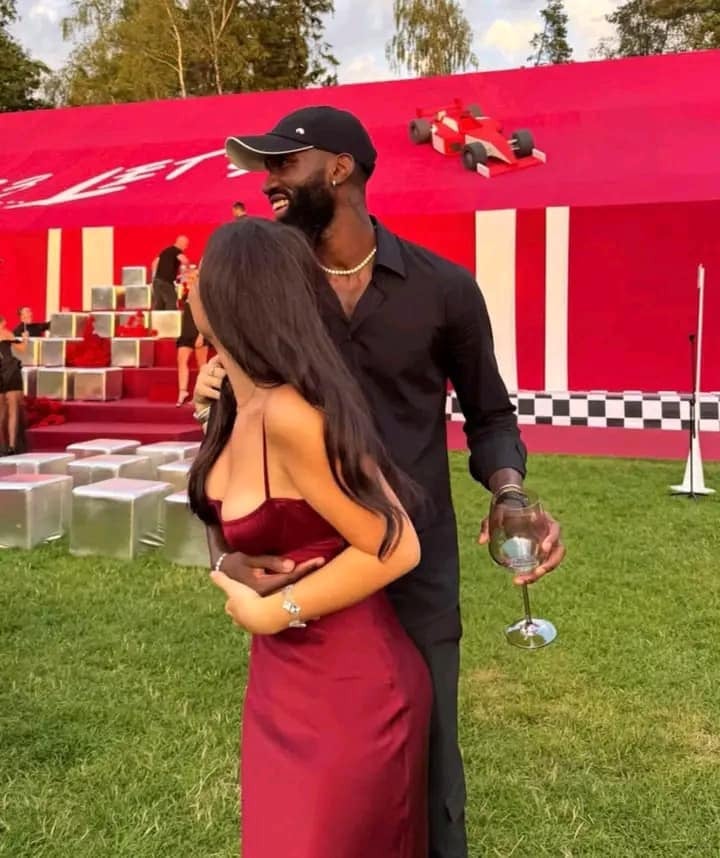 Τα έκανε Μουμί: Παίκτης πιάστηκε live στα πράσα από την κοπέλα του (ΒΙΝΤΕΟ)