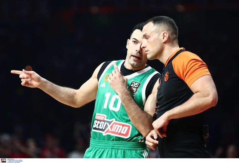 Ο Σλούκας διαμαρτύρεται στον Νίκολιτς