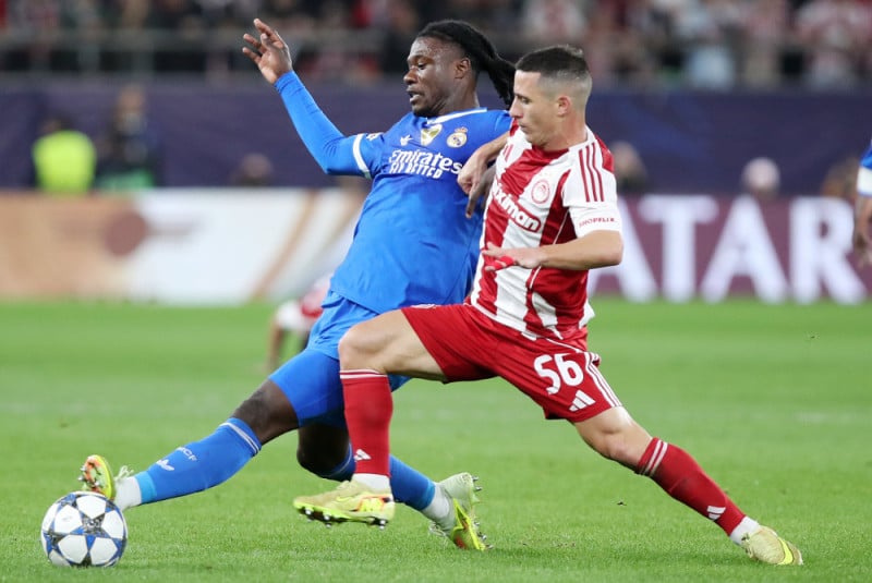 Παίκτης της Ρεάλ έκανε εμετό στα αποδυτήρια του Ολυμπιακού (ΦΩΤΟ)