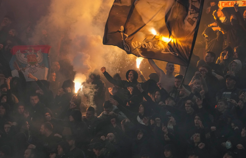 Οπαδοί Παρτιζάν για Ζοτς: "Σε περιμένουμε στην εξέδρα, ένας από εμάς"