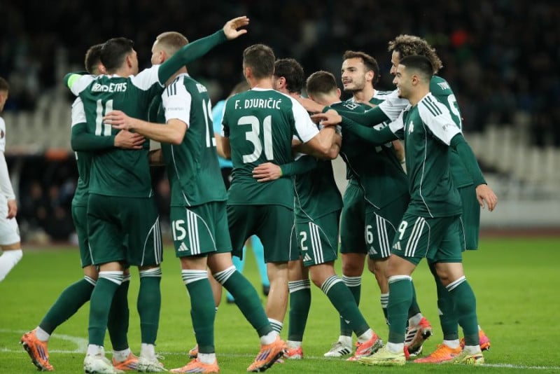 Βραδιά όνειρο για Ελλάδα - Μείωσε τη διαφορά από την Τσεχία 