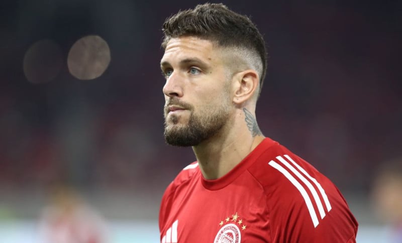 Απόφαση Ολυμπιακού για Πασχαλάκη - Έρχεται αλλαγή στη λίστα της UEFA