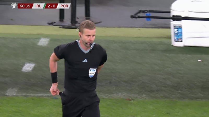 Πρώτη αποβολή του Ρονάλντο με την εθνική Πορτογαλίας (BINTEO)