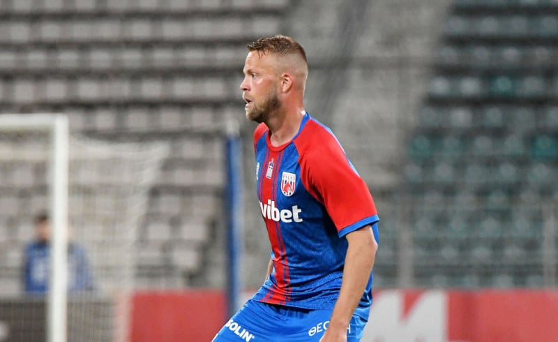 Και προπονητής εναντίον Σούντγκρεν  - "Αν δεν ανακαλέσει θα κινηθώ νομικά"