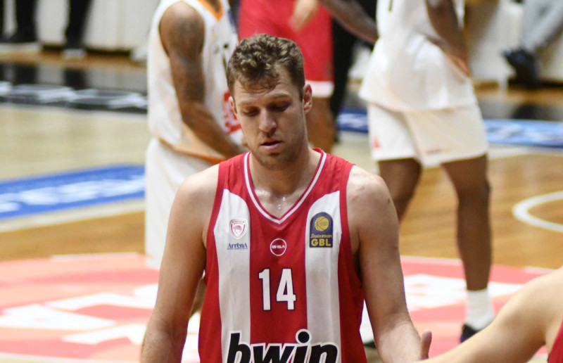 Απαντήσεις Μπαρτζώκα για κριτική, Βεζένκοφ και μεταγραφή: Γίνεται σπέκουλα!