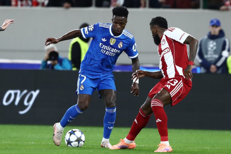 Η Marca αποθεώνει τον Παυλίδη δίπλα σε Κέιν-Εμπαπέ!