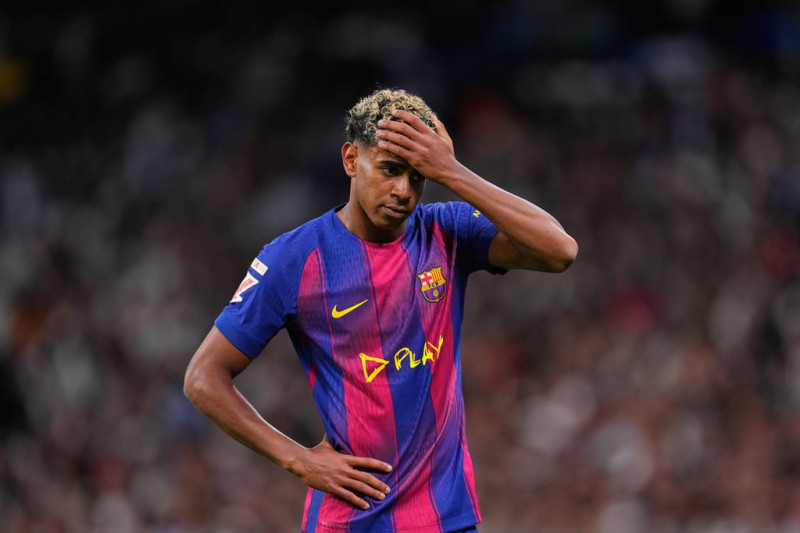 Χαμός στην Μπαρτσελόνα! Δεν… μιλιούνται Γιαμάλ, Λεβαντόφσκι