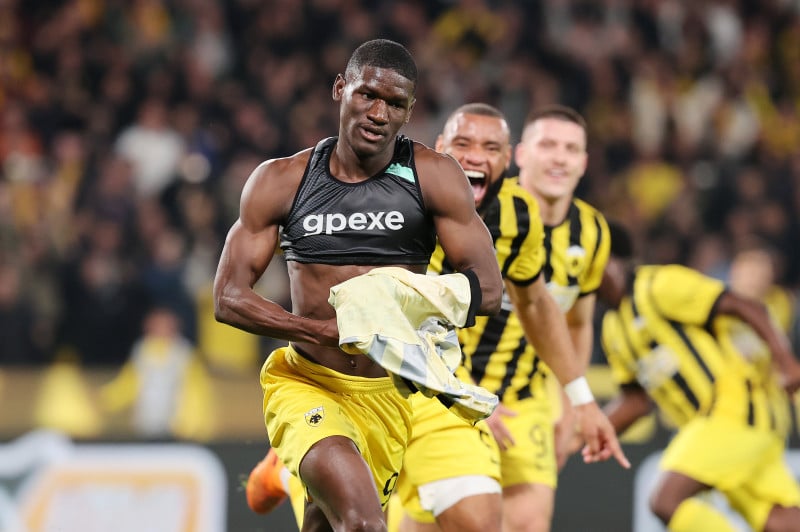 Επέστρεψε και τον καθΑΡΗσε! Νίκη ΑΕΚ με Ζίνι (ΒΙΝΤΕΟ)