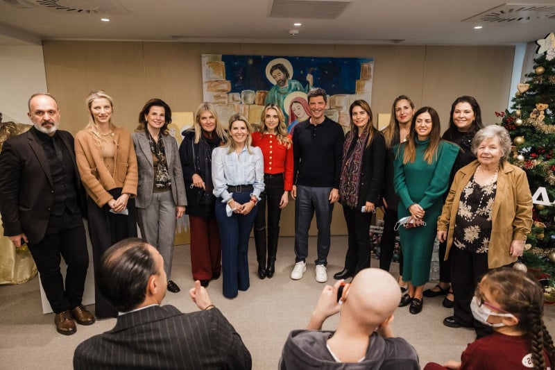 Χριστουγεννιάτικη γιορτή με τον Σάκη Ρουβά στον ξενώνα «ΕΛΠΙΔΑ»