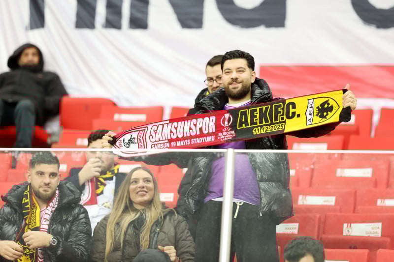 Πήραν θέση οι οπαδοί της ΑΕΚ στη Σαμψούντα! (ΦΩΤΟ)