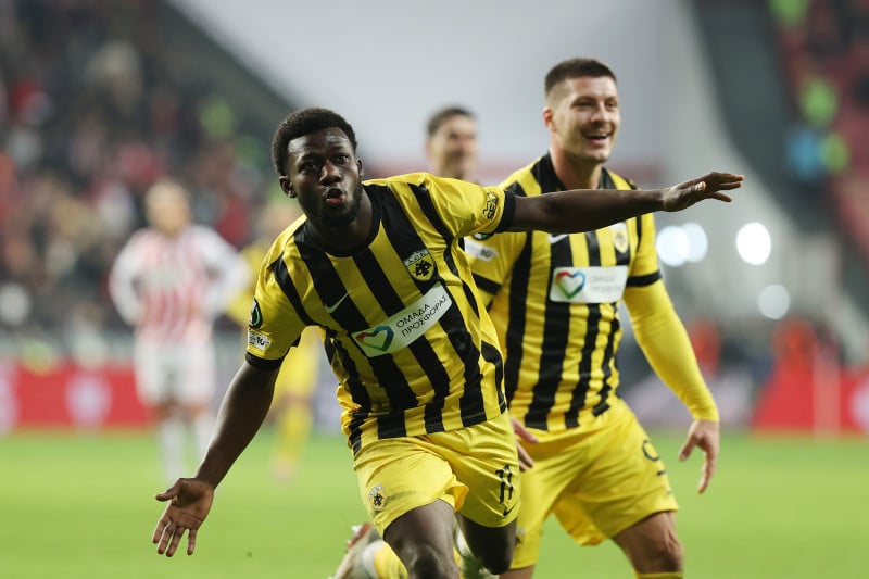 Έτσι έφτιαξε ο Super Mario τους παίκτες πριν το 2-1 της ΑΕΚ στη Σαμψούντα!