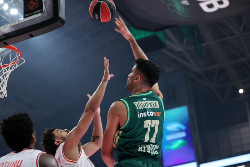 Έπνιξε τη Χάποελ στο ΟΑΚΑ και κυνηγάει πρωτιά - Απάντηση Γιούρτσεβεν! (Vid)