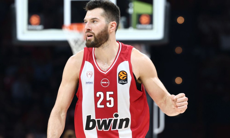 Ο Άλεκ Πίτερς