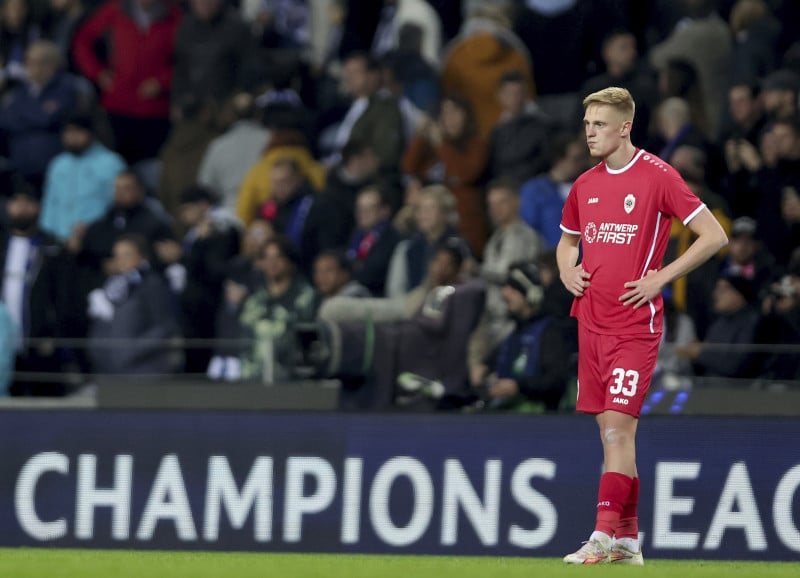 Αποκάλυψη: Αλλάζει όλη την άμυνα ο Μπενίτεθ - ΠΑΟ για Χέλαντ-Βαν ντε Μπος!