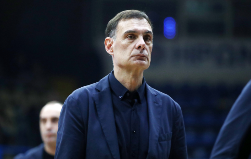 Σε τεντωμένο σχοινί οι σχέσεις Τζόουνς - Παρτιζάν: Τους το... ανακοίνωσε!