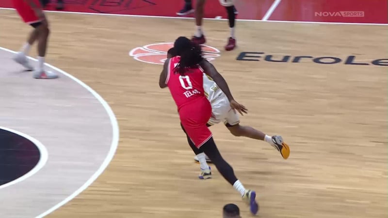 Απίθανο καλάθι του Μπάτλερ με Χάποελ - Χόρεψε στον αέρα (ΒΙΝΤΕΟ)