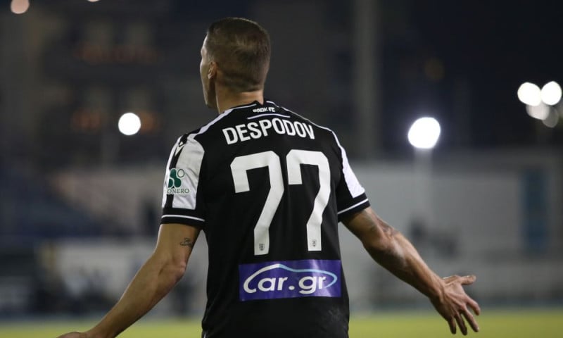 O Nτεσπόντοφ