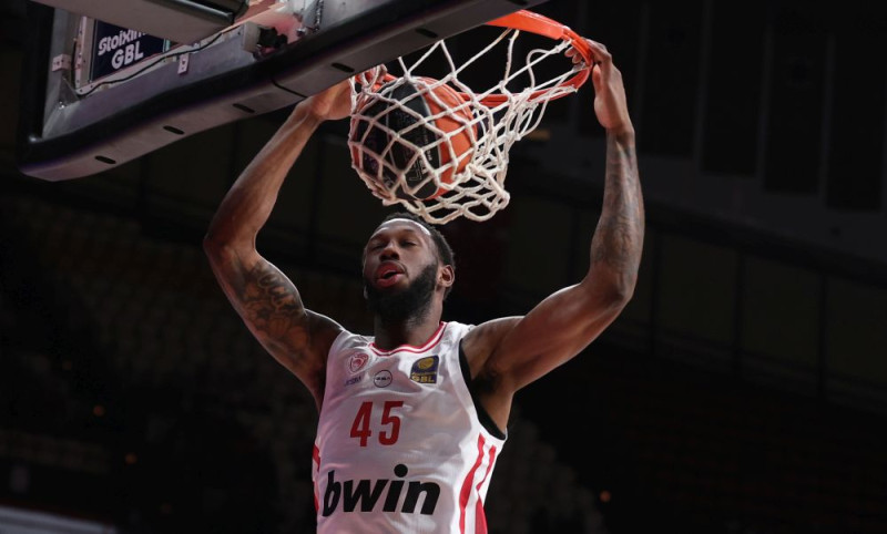 Η τάπα του Χολ ήταν magic moment (ΒΙΝΤΕΟ)