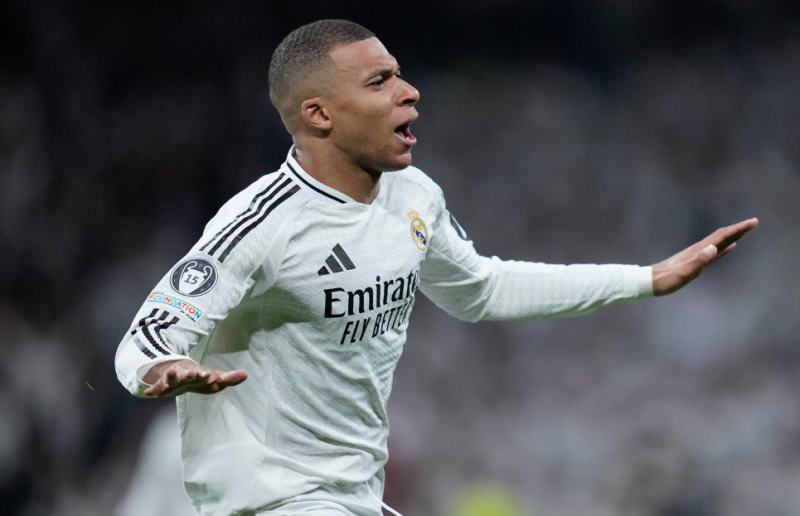 Συναγερμός στη Ρεάλ με Εμπαπέ - Σοβαρό πρόβλημα!