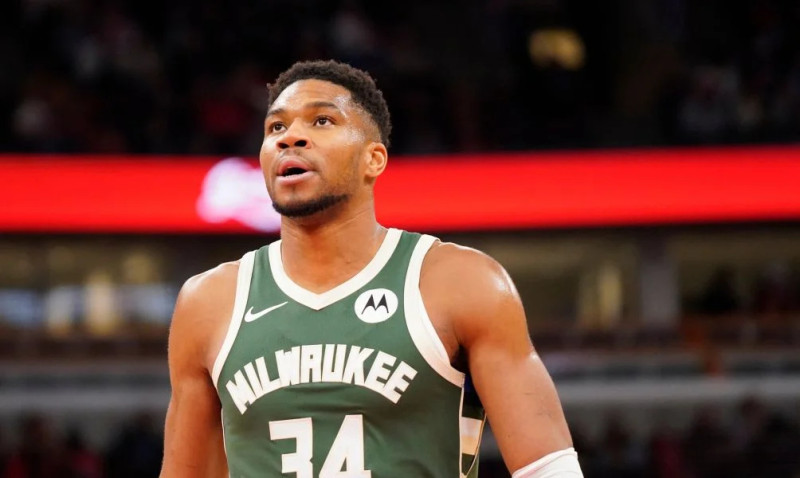 Χαρμόσυνα μαντάτα για Μπακς! Με Γιάννη κόντρα στους Σικάγο Μπουλς