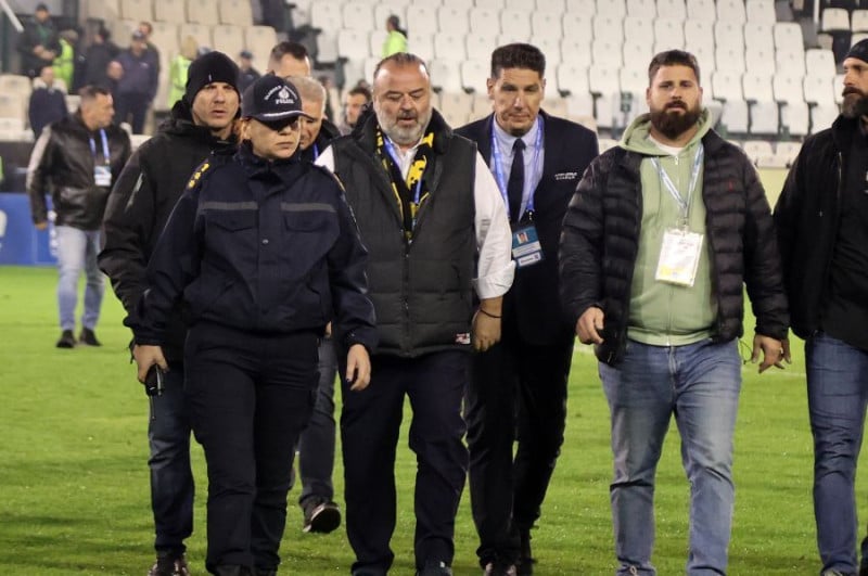 Χυδαίο σύνθημα για Ηλιόπουλο στη Λεωφόρο - Δείτε την αντίδρασή του (ΒΙΝΤΕΟ)