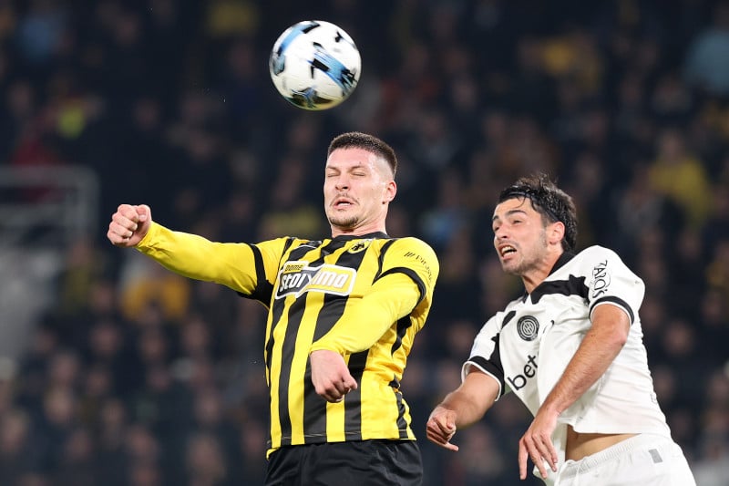 Παράπονα για τη διαιτησία με ΑΕΚ από Κωστούλα!