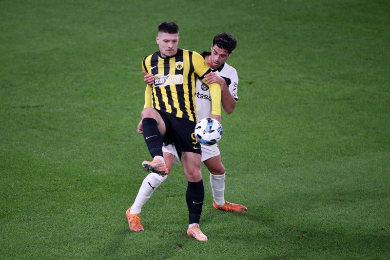 Παράπονα για τη διαιτησία με ΑΕΚ από Κωστούλα!