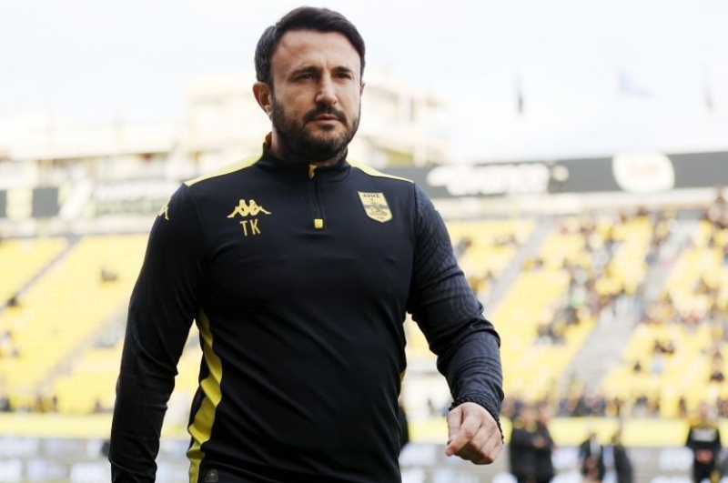 Κίνηση - ματ Καρυπίδη! Δίνει 1 εκατομμύριο για παίκτη - Πέρασε από Ελλάδα