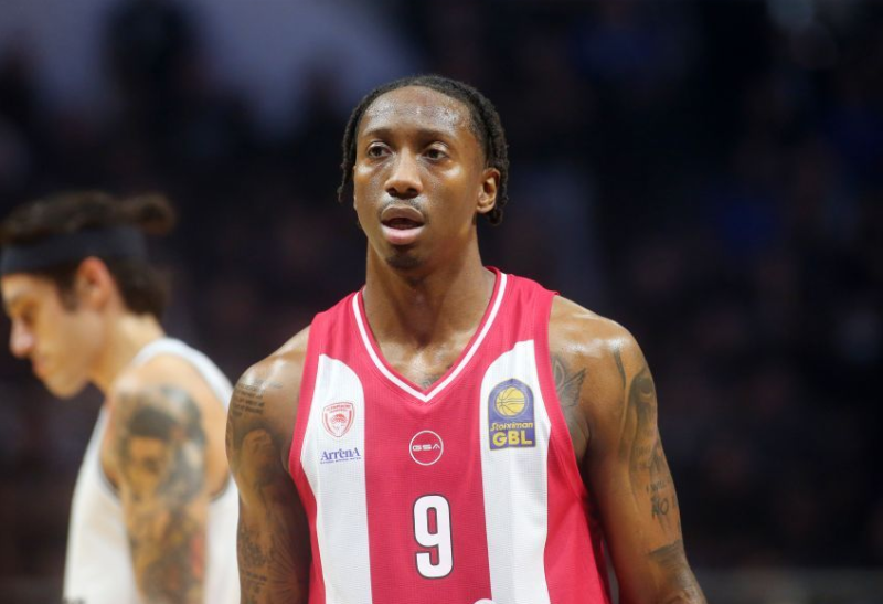 Ανατροπή για Σέιμπεν Λι - Γιατί δεν κάνει ντεμπούτο με Ερυθρό Αστέρα