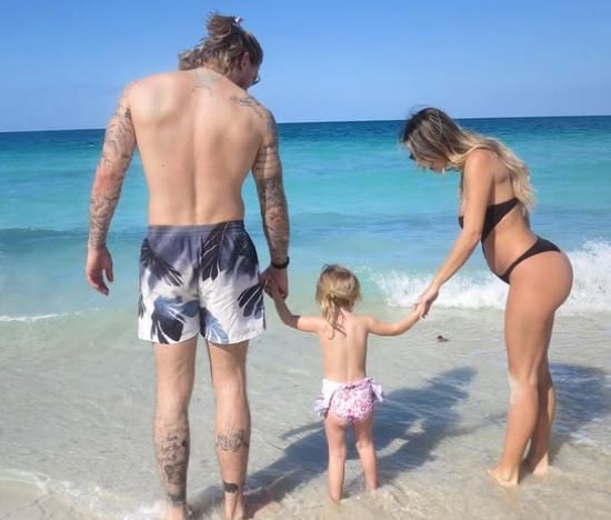 Αθλητική δημοσιογράφος περιμένει το 2ο της παιδί από ποδοσφαιριστή (ΦΩΤΟ)