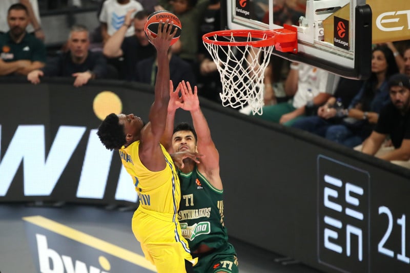 Νέο εμπόδιο για Ολυμπιακό: Πάει για το "μπαμ" με Ταϊρίκ Τζόουνς η Μακάμπι!