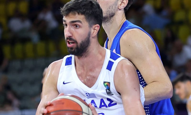 O Nίκος Χουγκάζ