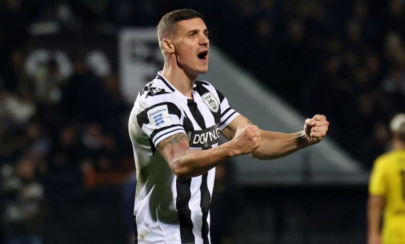 O Nτεσπόντοφ