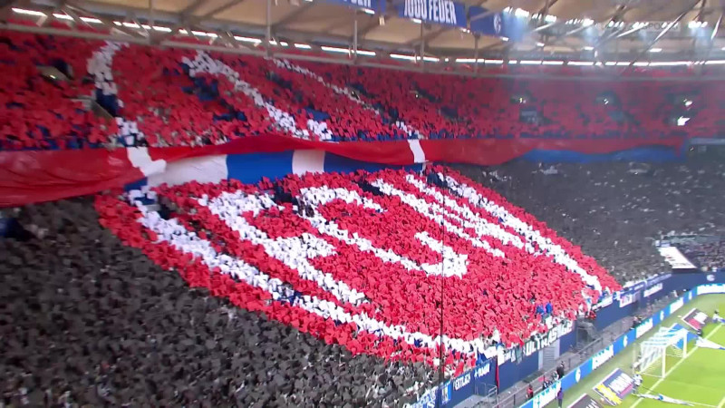 Οι οπαδοί της Σάλκε έφτιαξαν κορεό και για τον αντίπαλο (ΒΙΝΤΕΟ)