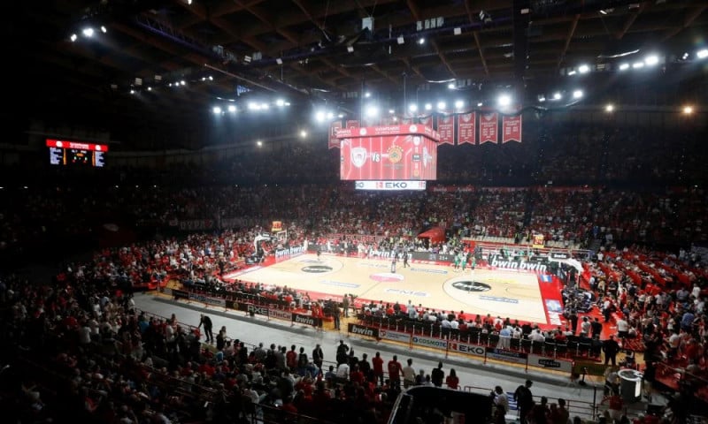 Στον... αέρα το ματς του Ολυμπιακού λόγω της κακοκαιρίας - Νερά στο ΣΕΦ