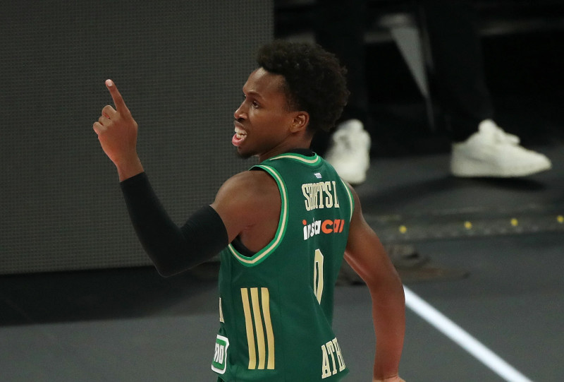 Τρομερή ασίστ: Από την… τρύπα της βελόνας ο Σορτς για τον Χολμς (ΒΙΝΤΕΟ)