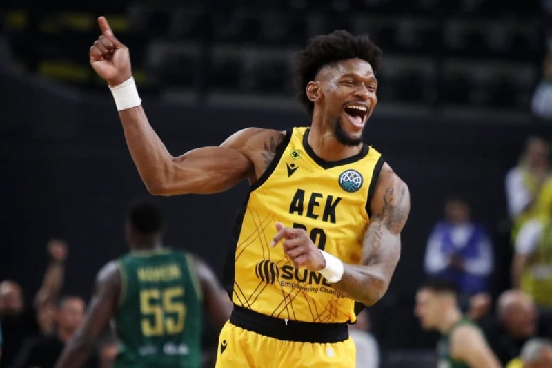 Συναγερμός με Κρις Σίλβα - Ενημέρωσε ότι αποχωρεί από την ΑΕΚ!