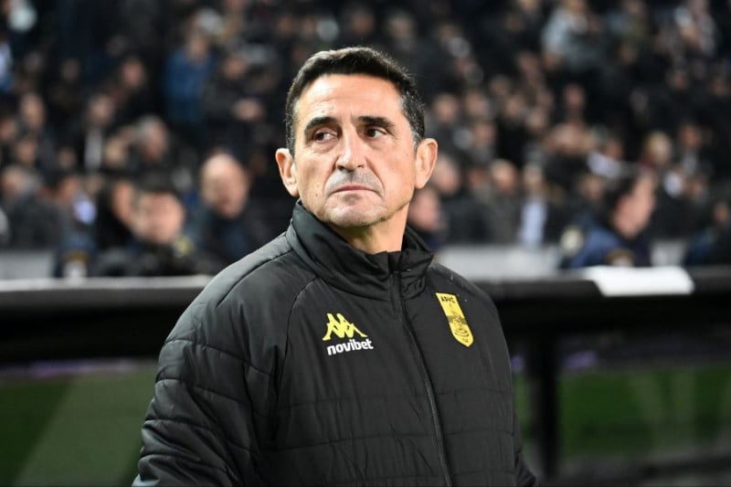 Οργή στον Άρη για διαιτησία - Δεν πήγε στη συνέντευξη Τύπου ο Χιμένεθ