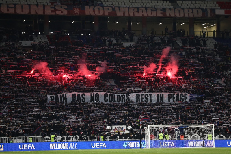 Συγκλονιστικό πανό των οπαδών της Λυών για τους οπαδούς του ΠΑΟΚ (ΦΩΤΟ)