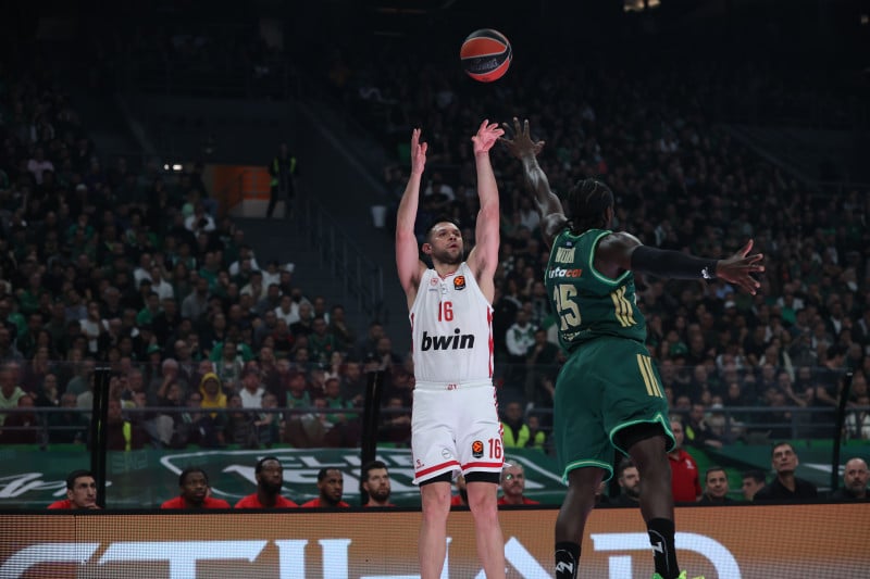 Παπανικολάου: «Έχουμε κάνει τους οπαδούς μας 10 φορές χαρούμενους, αλλά...»