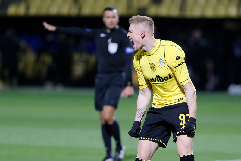 Έξαλλος Ρόουζ! "Μας κατέστρεψε ο διαιτητής"