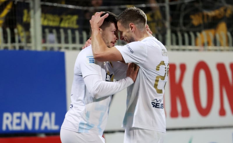 Στρακόσια: Ο φύλακας-άγγελος που κρατά την ΑΕΚ στην κορυφή!